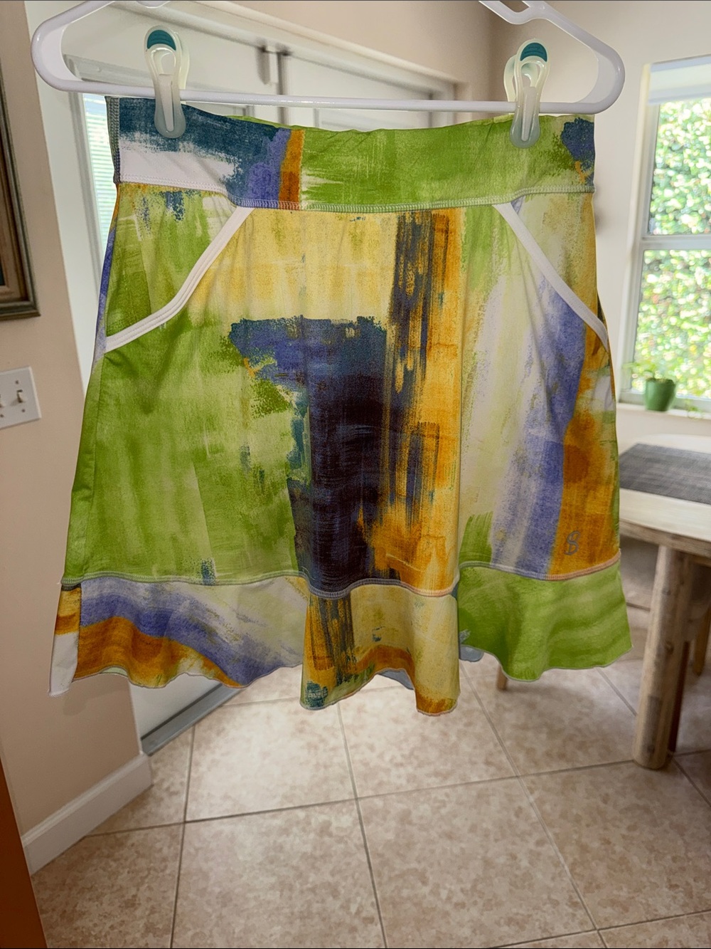 Sofibella Abstract Brushstroke Skort in Green/Blue/Yellow - Athletic Style